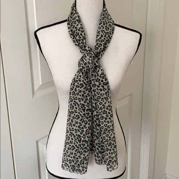 Leopard Print Scarf in Black and White - Picture 4 of 4
